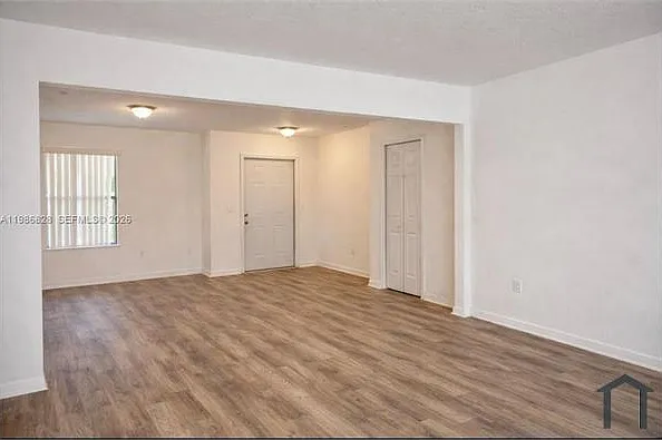 506 Corinne Dr #506 — Photo 3