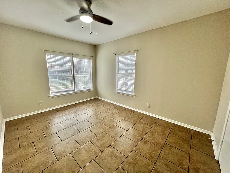 507 N Lancaster Ave #3 — Photo 4