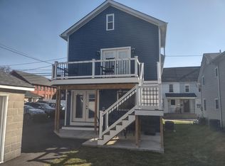 118 S Cedar St, Nazareth, PA 18064