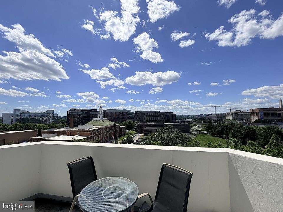1st image of 700 7th St SW APT 810