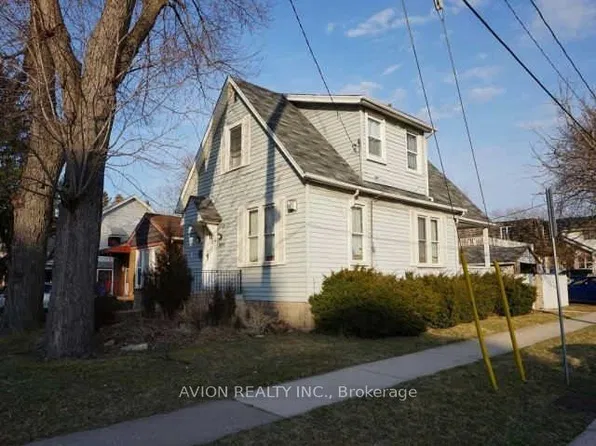 3095 Peter St, Windsor, ON N9C 1H2