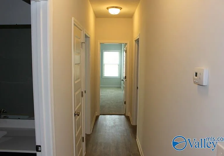 127 Saddle St — Photo 18