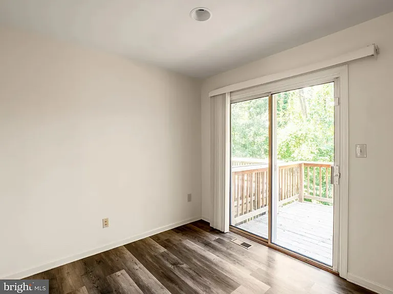 13706 Captain Marbury Ln — Photo 12