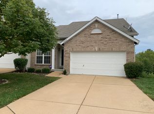3204 Country Hollow Dr, Plantation, MO 63129