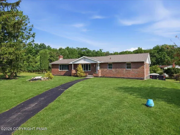 129 Rinker Rd, Stroudsburg, PA 18360