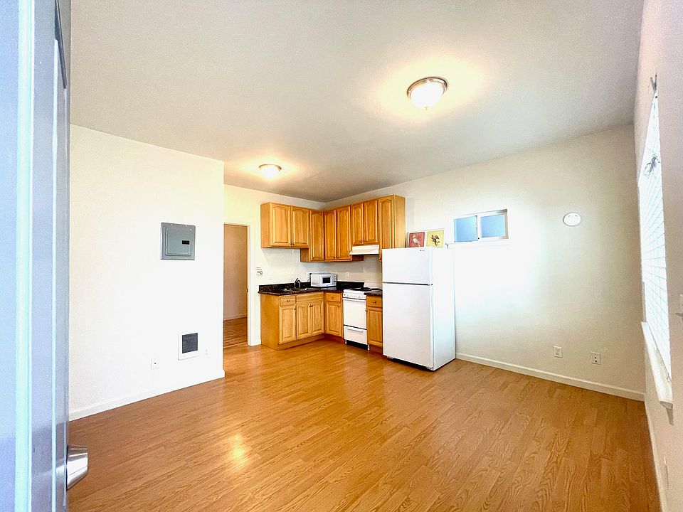1st image of 2 Cuesta Dr APT A