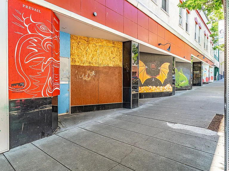 Rialto Apartments Historic Charm Meet Attainable Urban Living — Photo 19