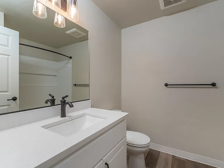 Two Bedroom One Bath - Deluxe - 950 sq ft Two Bedroom One Bath - Deluxe - 950 sq ft