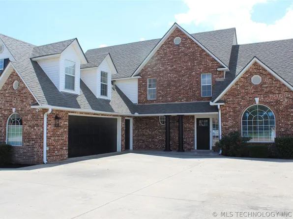 311 Larsh Ln, Ada, OK 74820