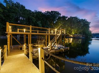 127 Harborcliff Dr, Statesville, NC 28677