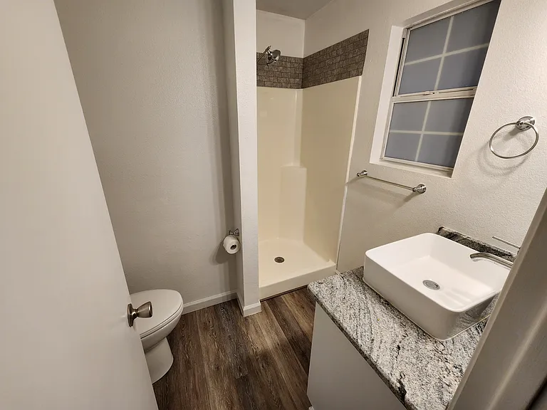 1385 Loop 332 — Photo 11