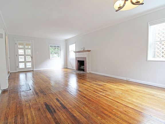 5th image of 6035 Outlook Ave