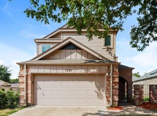 1901 Realistic Dr, Bedford, TX 76021