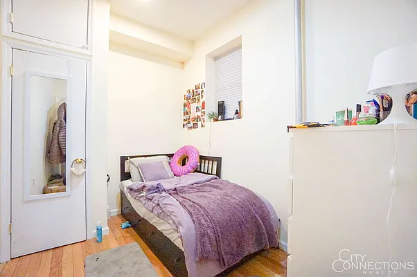 Rented by City Connections Realty | media 35