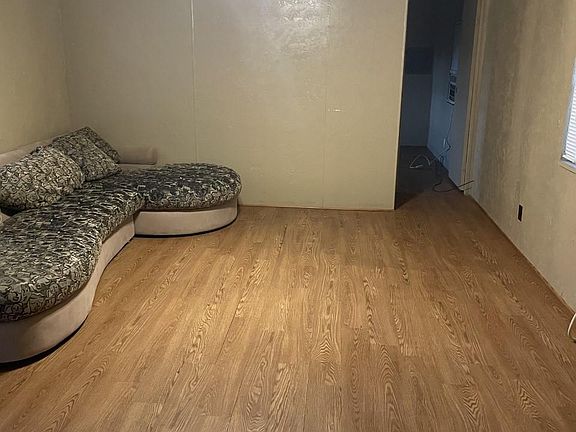4th image of 1715 N 34th St