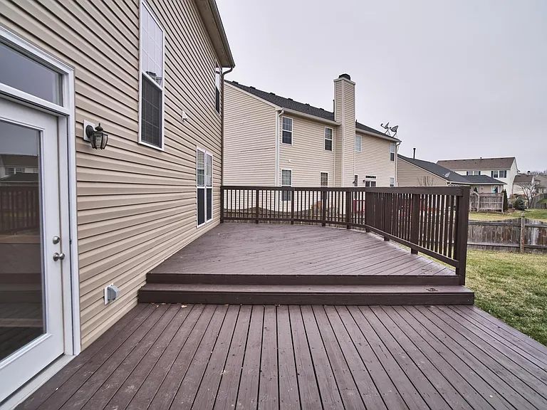 11080 McDowell Dr — Photo 4