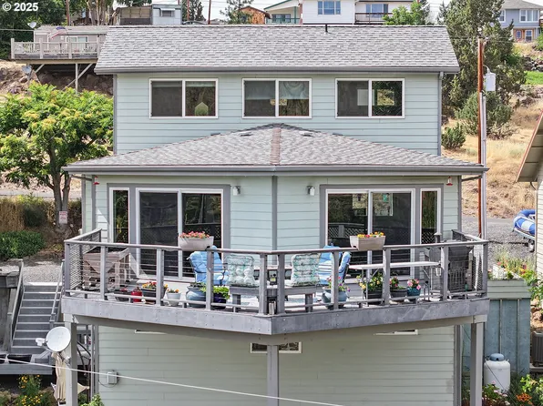 405 Elrod Ave, Maupin, OR 97037