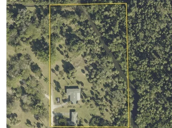 7046/7058 Maida Ln, Fort Myers, FL 33907