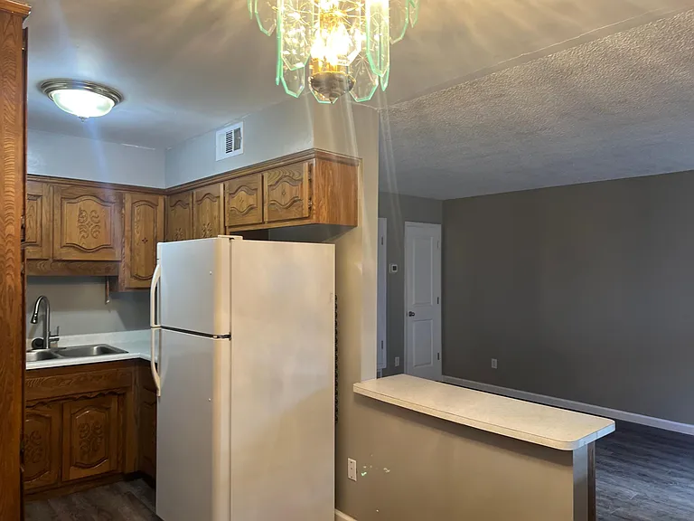 3608 Lafayette Dr NE #B — Photo 4