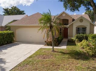 15228 Cricket Ln, Fort Myers, FL 33919