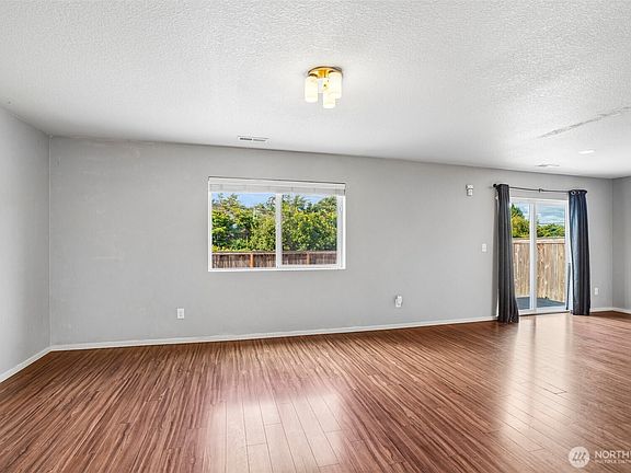 4th image of 13008 NE 118th Way