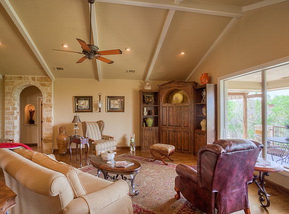 4th image of 142 Vista Hills Dr