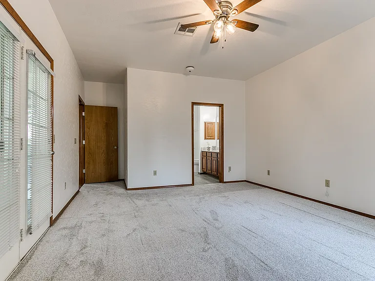 6439 Masons Dr — Photo 18