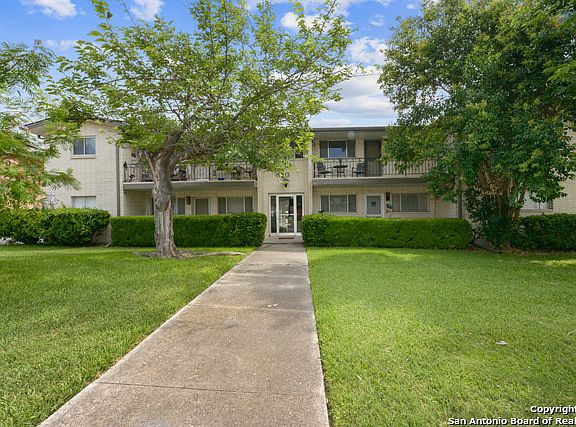 3rd image of 217 W Silver Sands Dr APT 2