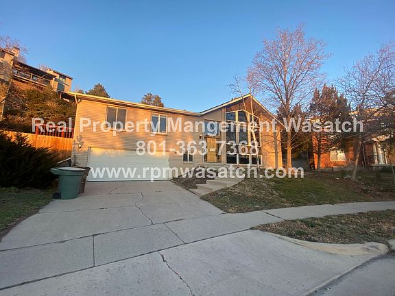 2nd image of 985 E Northcliffe Dr