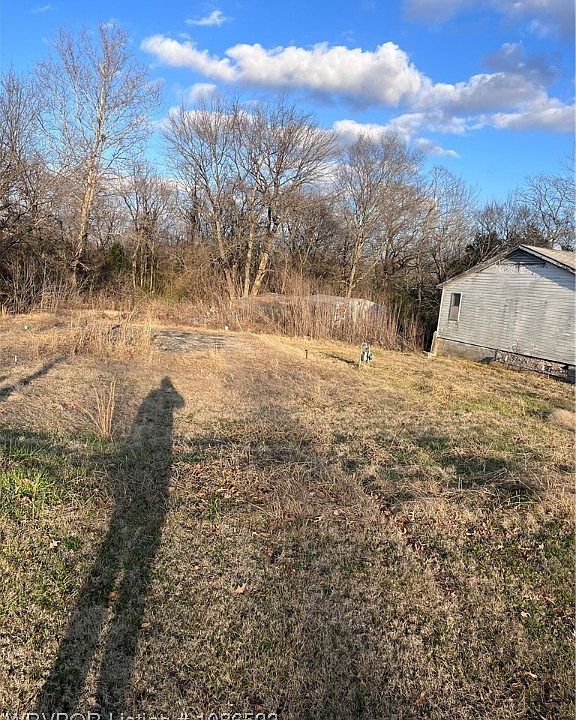 2nd image of 24062 Tucker Rd