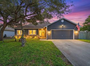 2631 Encina Dr, Rockport, TX 78382