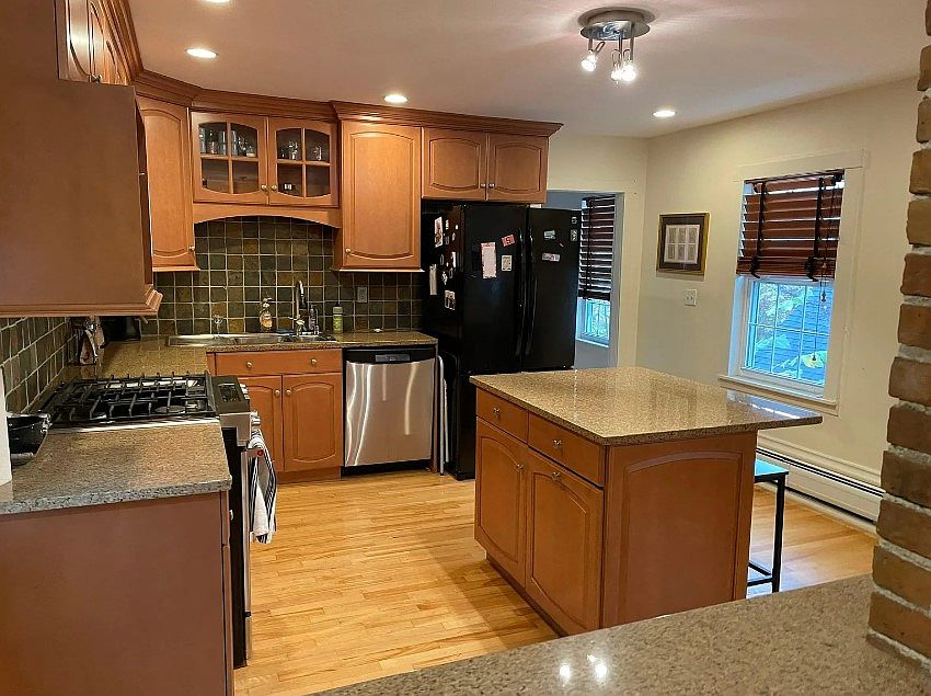2nd image of 105 Brackett St #2