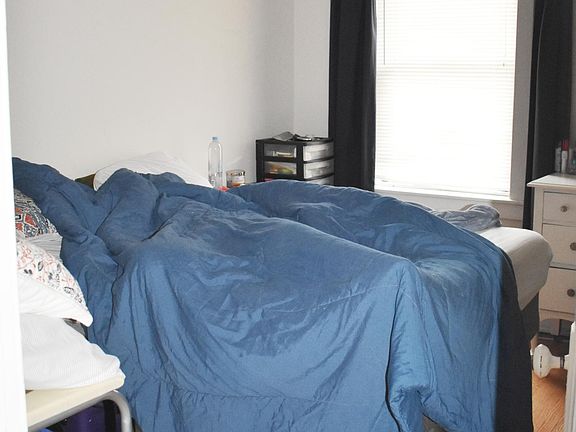 4th image of 3343-3345 N Greenview Ave #41-1E