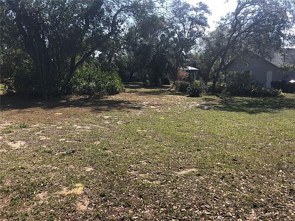 3rd image of Highview Dr