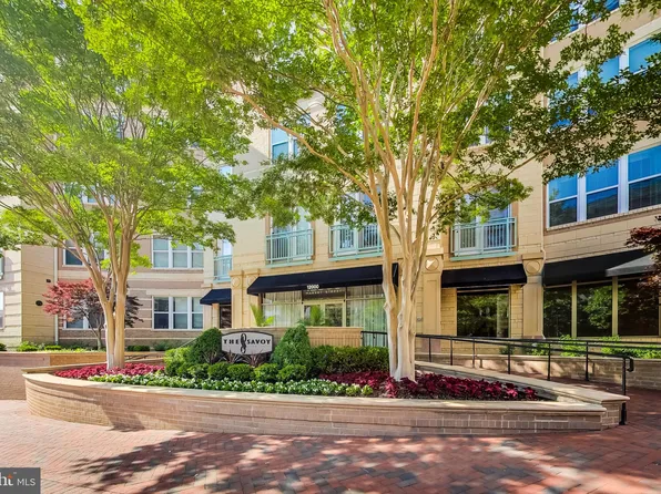 12000 Market St APT 264, Reston, VA 20190