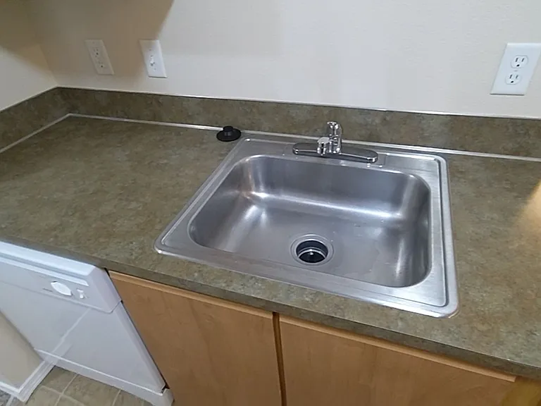 Wellesley Park Apartments — Photo 140