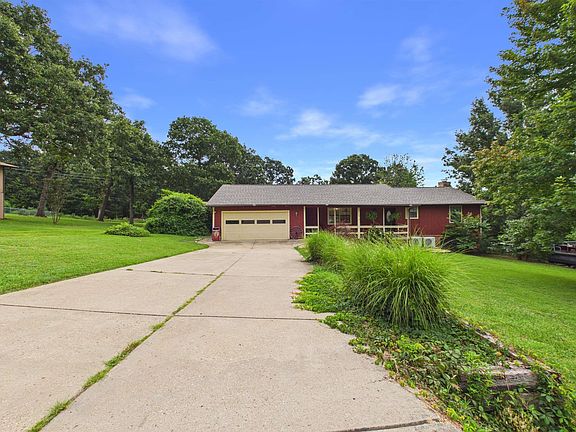 4th image of 172 Clements Dr