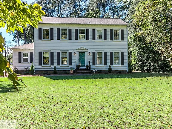 3rd image of 119 Hilldale Ln