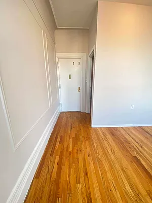 Rented by The Brokerage Group LLC | media 33