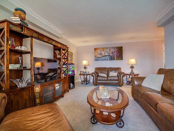 3rd image of 560 W Broadway APT 3A