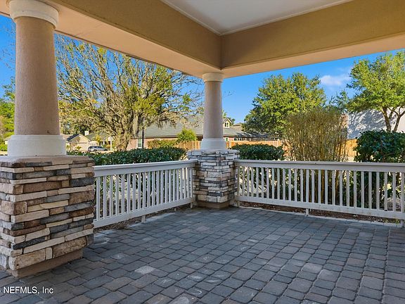 3rd image of 498 BRIDGEPORT Court