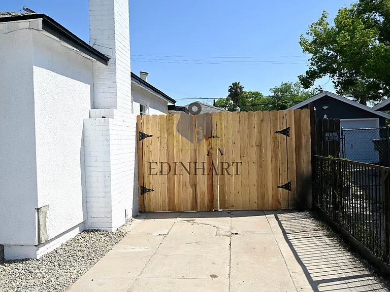1584 N Carruth Ave #A — Photo 39