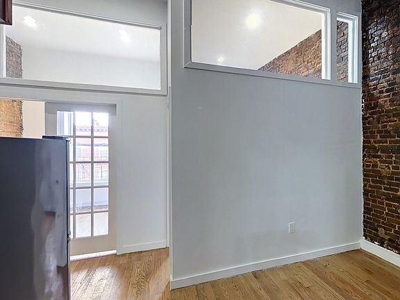 3rd image of 609 Nostrand Ave APT 6