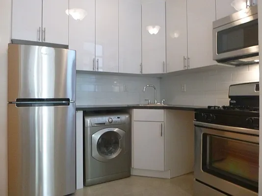 Rented by Bohemia Realty Group | media 9