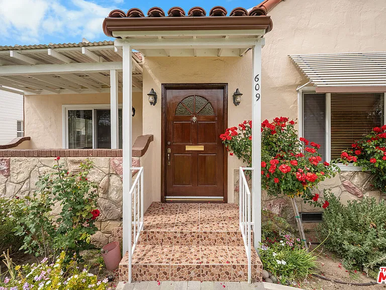 609 Padilla St — Photo 4