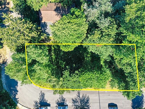 5th image of 704 6th Avenue SW #A & B