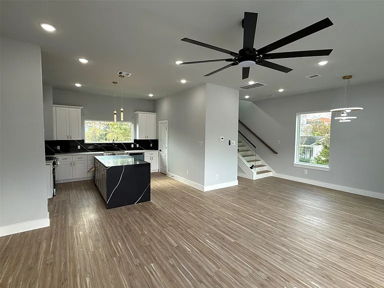 3101 Live Oak St — Photo 5