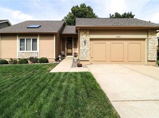 610 NE Pinehurst St, Lees Summit, MO 64064