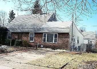 1st image of 14 Gardenia Ln