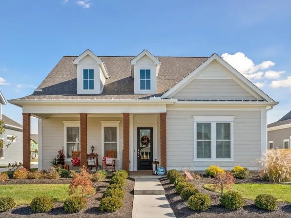 5555 Catalpa Dr, Lewis Center, OH 43035